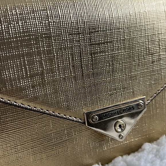 Michael Kors Gold Chained Bag - Picture 3 of 8